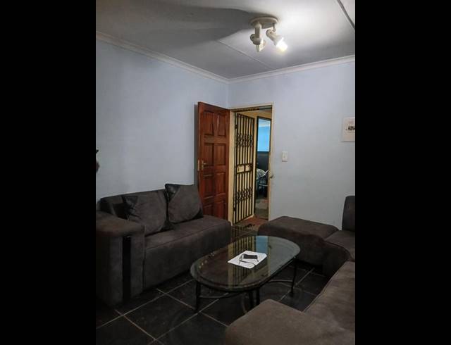 2 BEDROOM HOUSE FOR SALE IN BRAM FISCHERVILLE